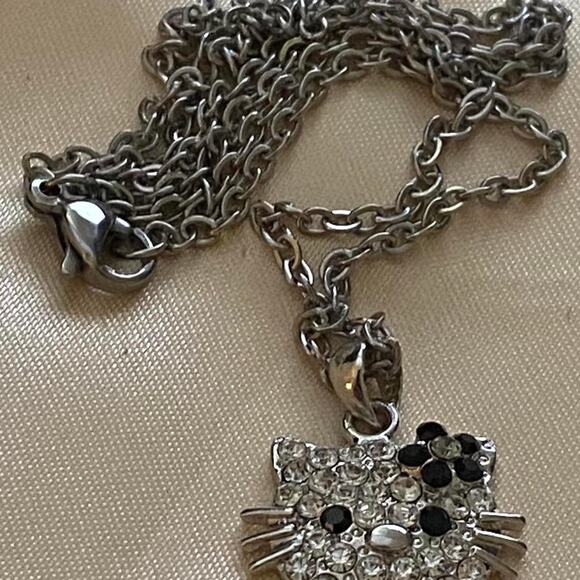 Hello Kitty Black Onyx Cubic Zirconia on an 18inch chain - Picture 3 of 8